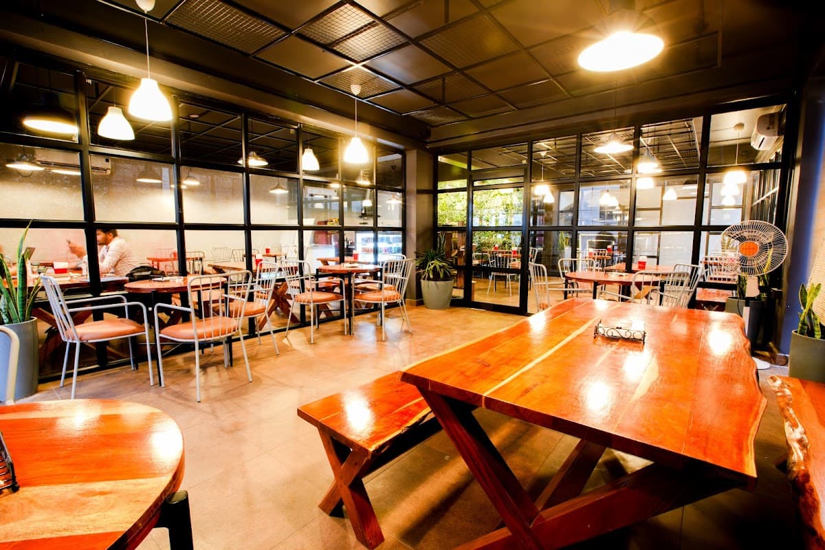 Tej's Café
