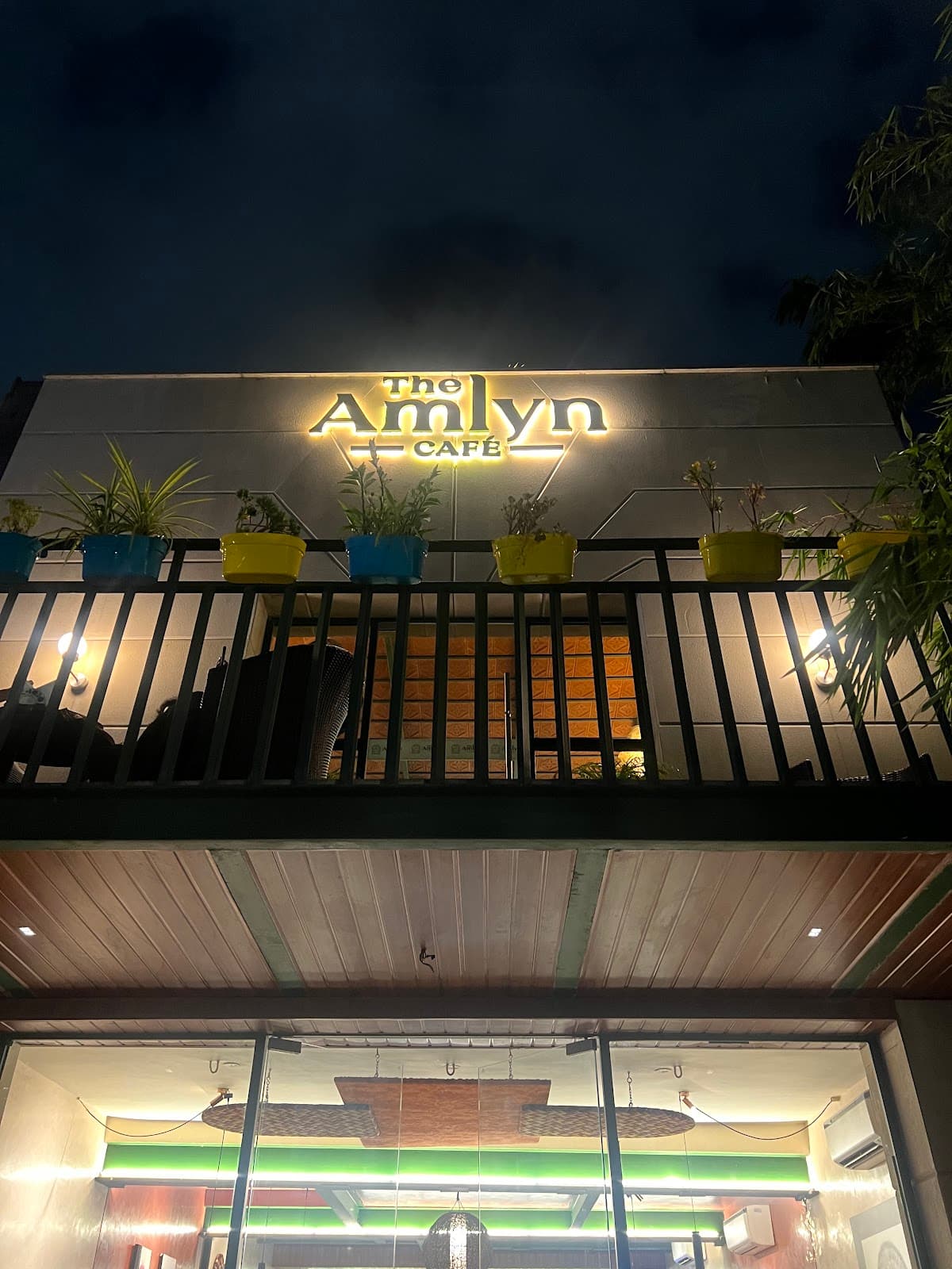 The Amlyn Cafe