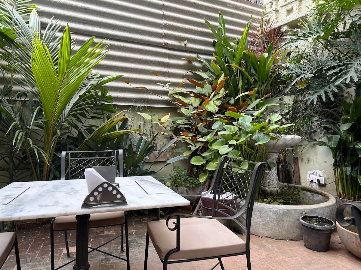 Vibeyard Bistro